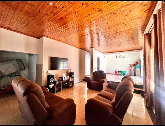 3 BEDROOM HOUSE FOR SALE IN NEWHOLME